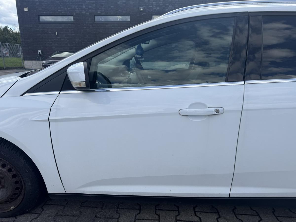 Ford Focus 3 original T&uuml;r vorn links Frost Wei&szlig; 5-T&uuml;rer Rohbau Bj.2012
